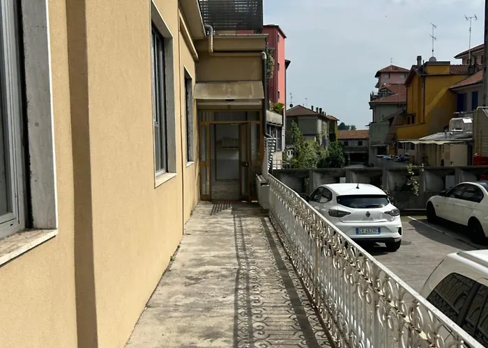 Bed & Breakfast Bed Station -self Check In- *