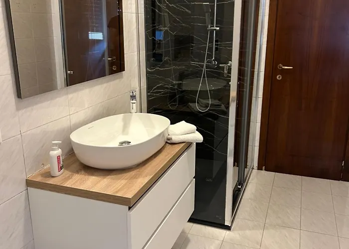 Bed & Breakfast Bed Station -self Check In-